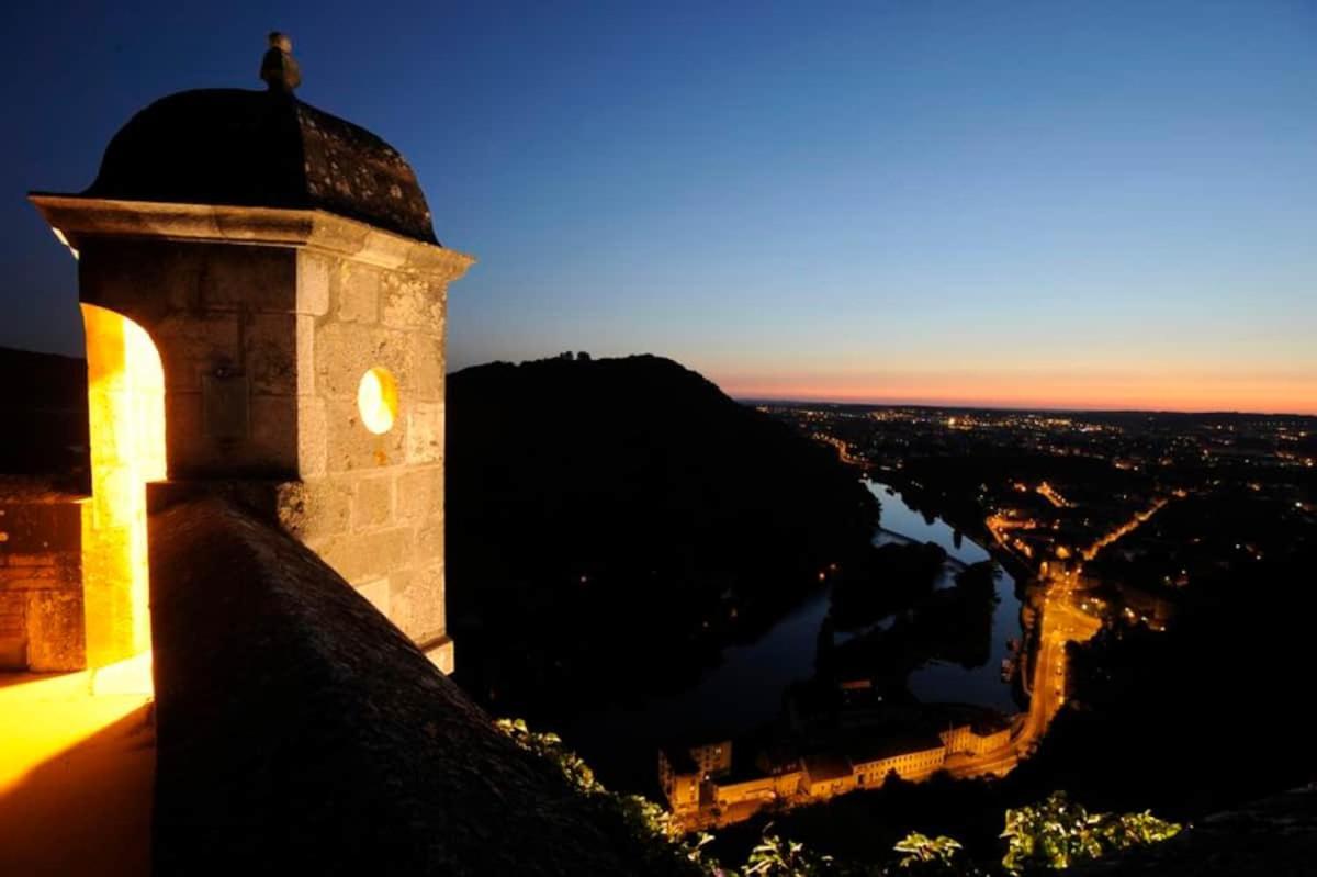 Gite 3 étoiles entre sources et rivière Besançon Vaire-le-Grand Extérieur photo